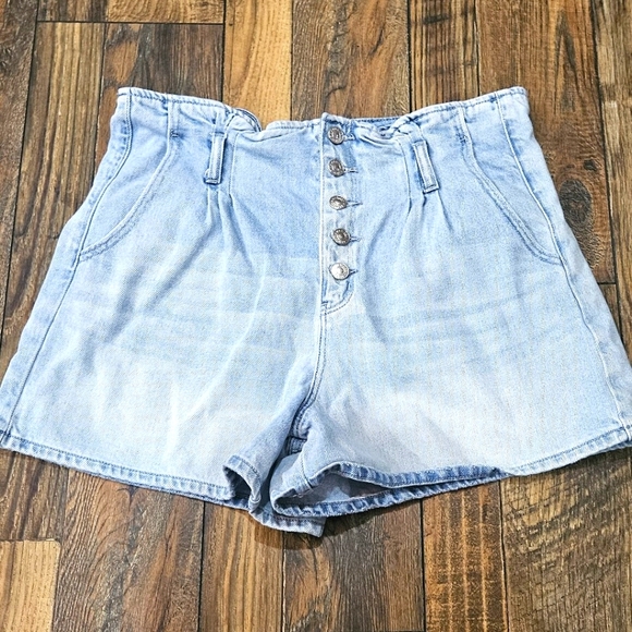 Vintage American Eagle Jean Shorts. Size 14 - Picture 1 of 7